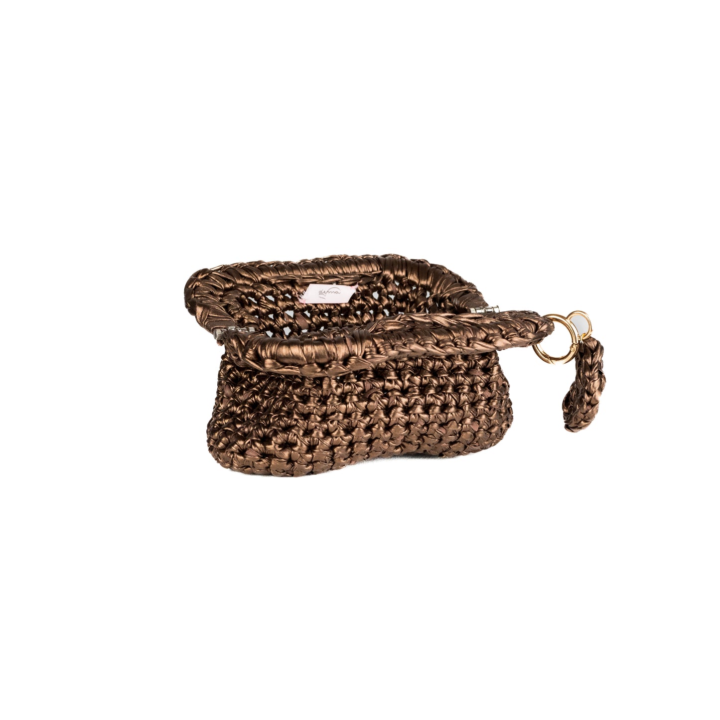 Clutch realizzata all'uncinetto con fettuccia laminata e chiusura a molla..