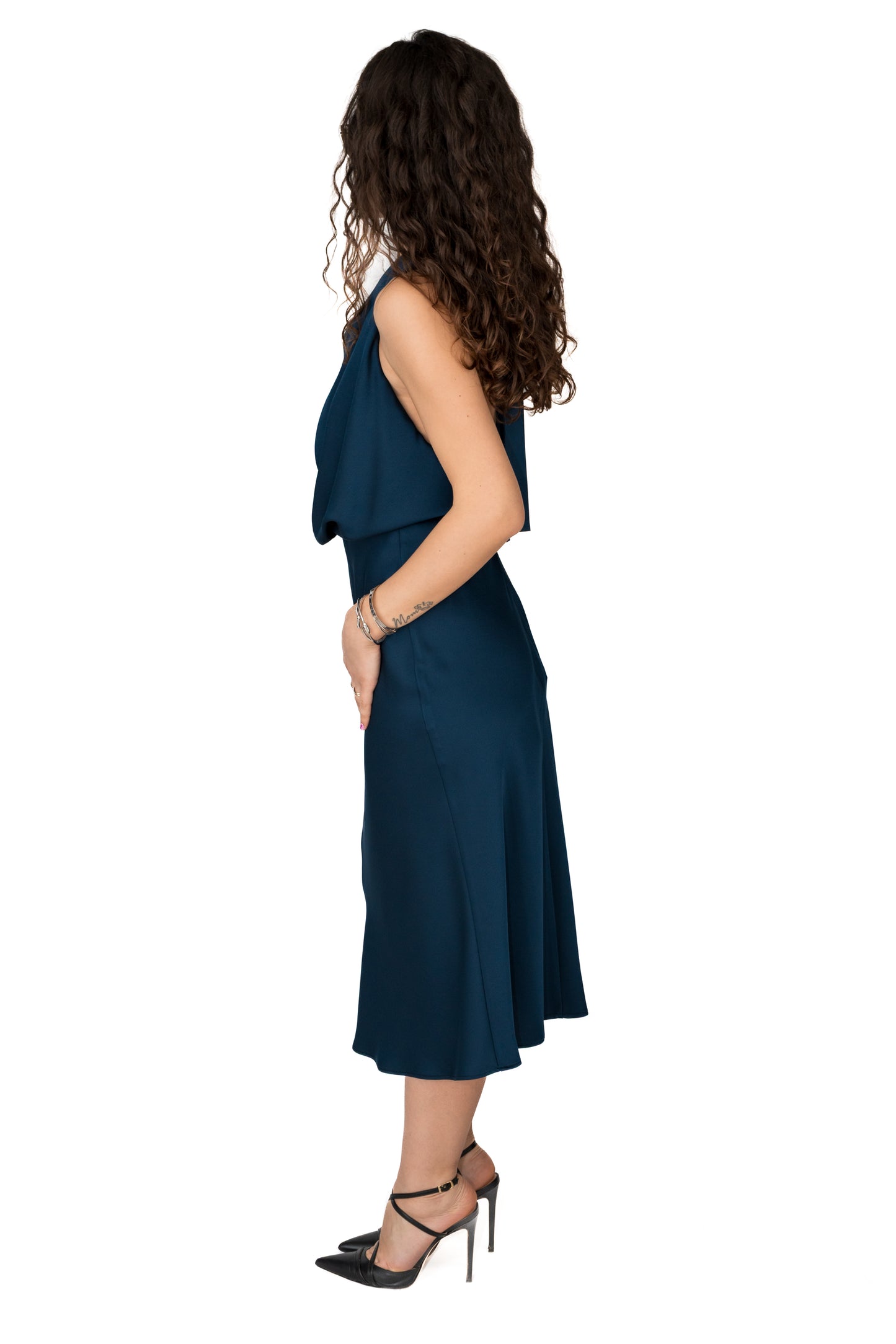 Abito midi satin con scollo gronda e nodo americana