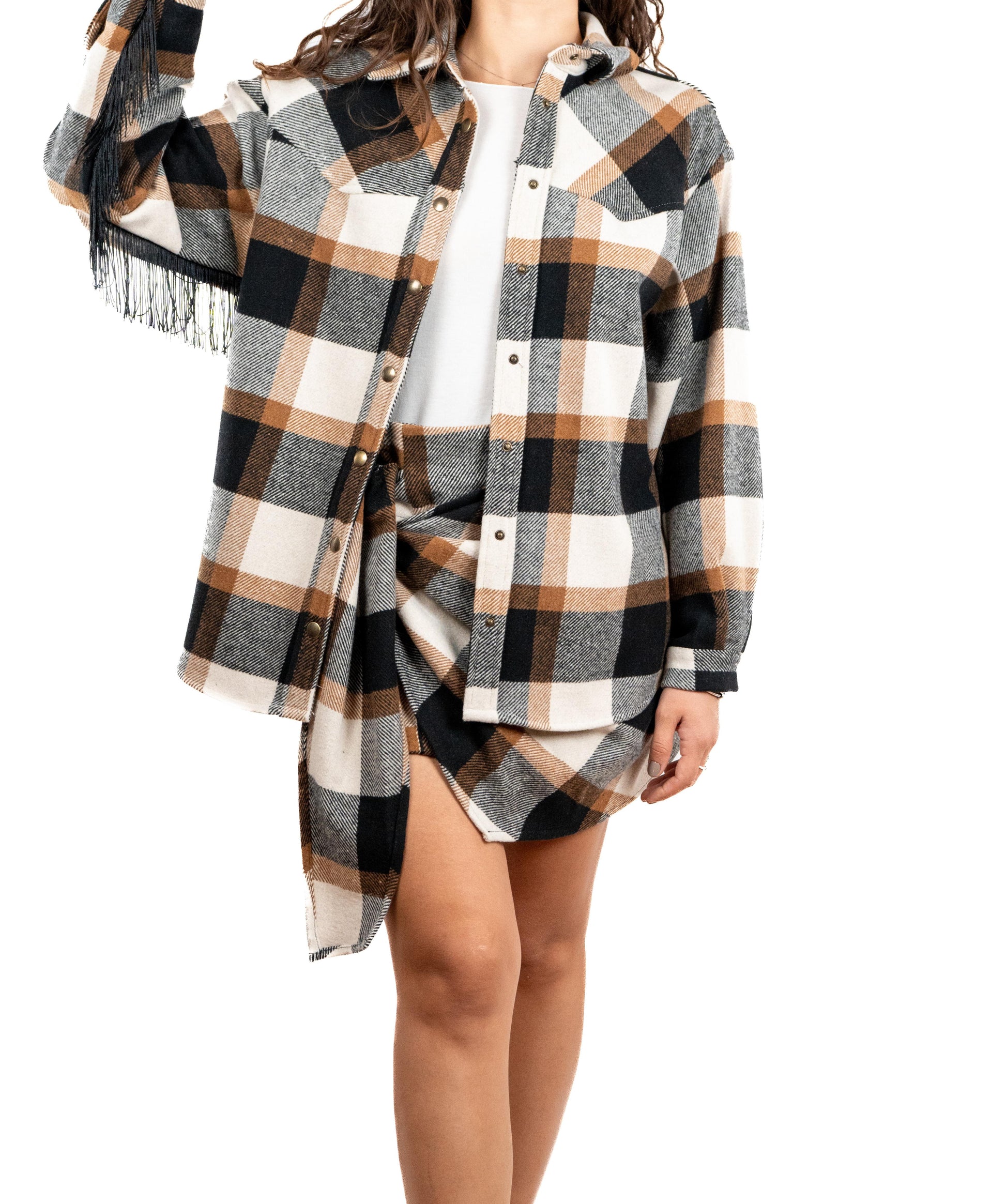 Camicia over in fantasia check con frange sulle maniche.