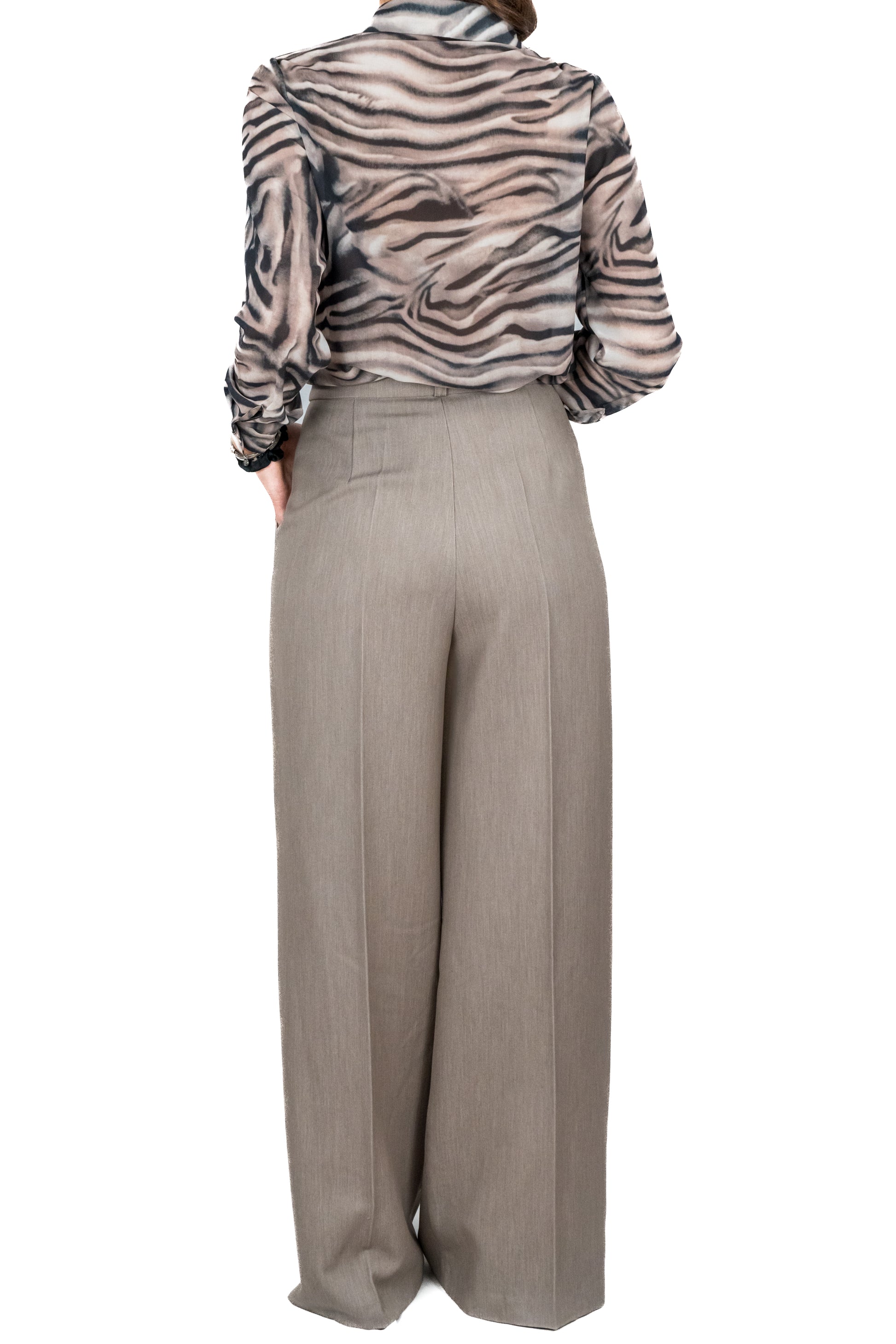 Blusa stampa zebra con intreccio.