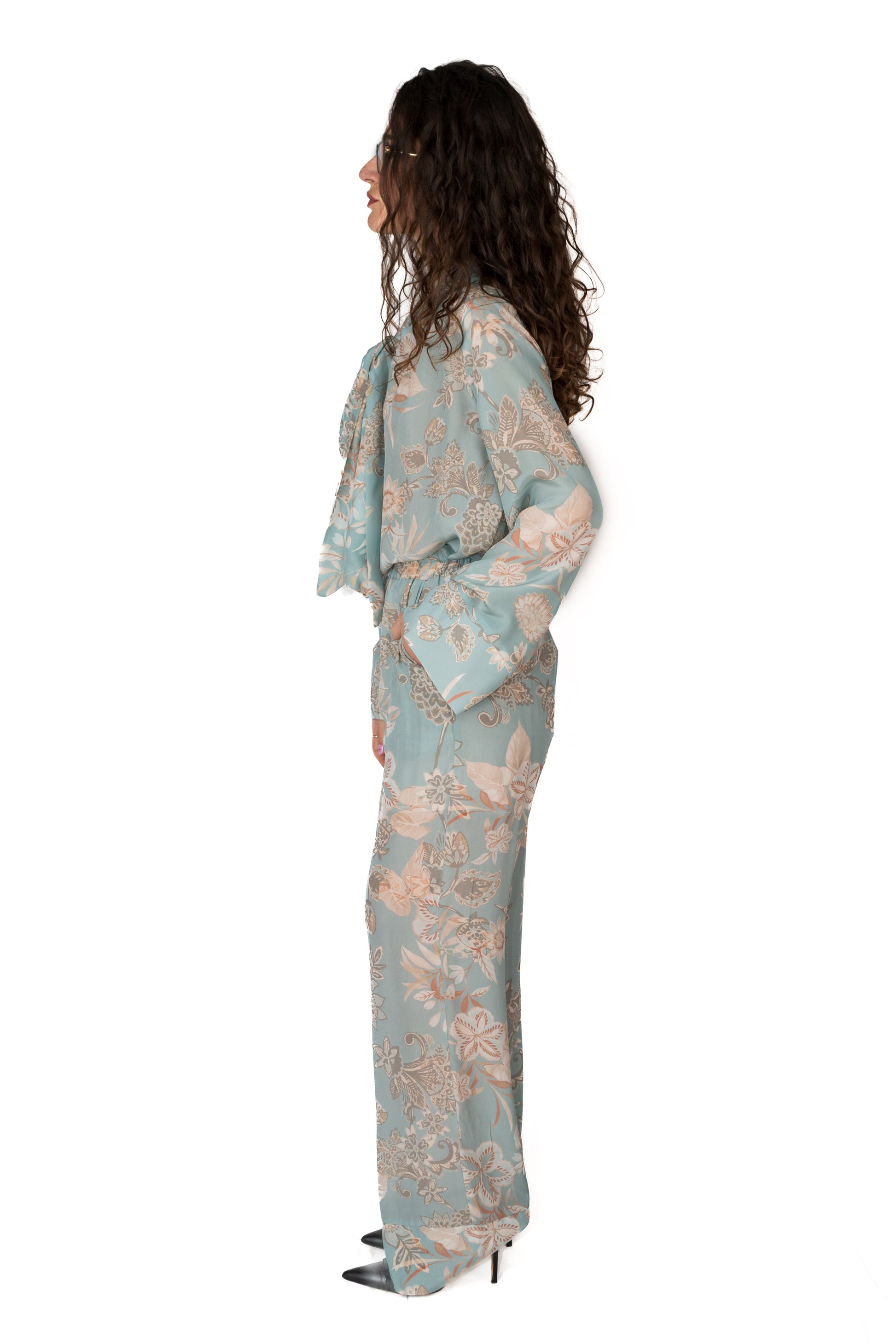 Pantalone ampio in viscosa con stampa naturale