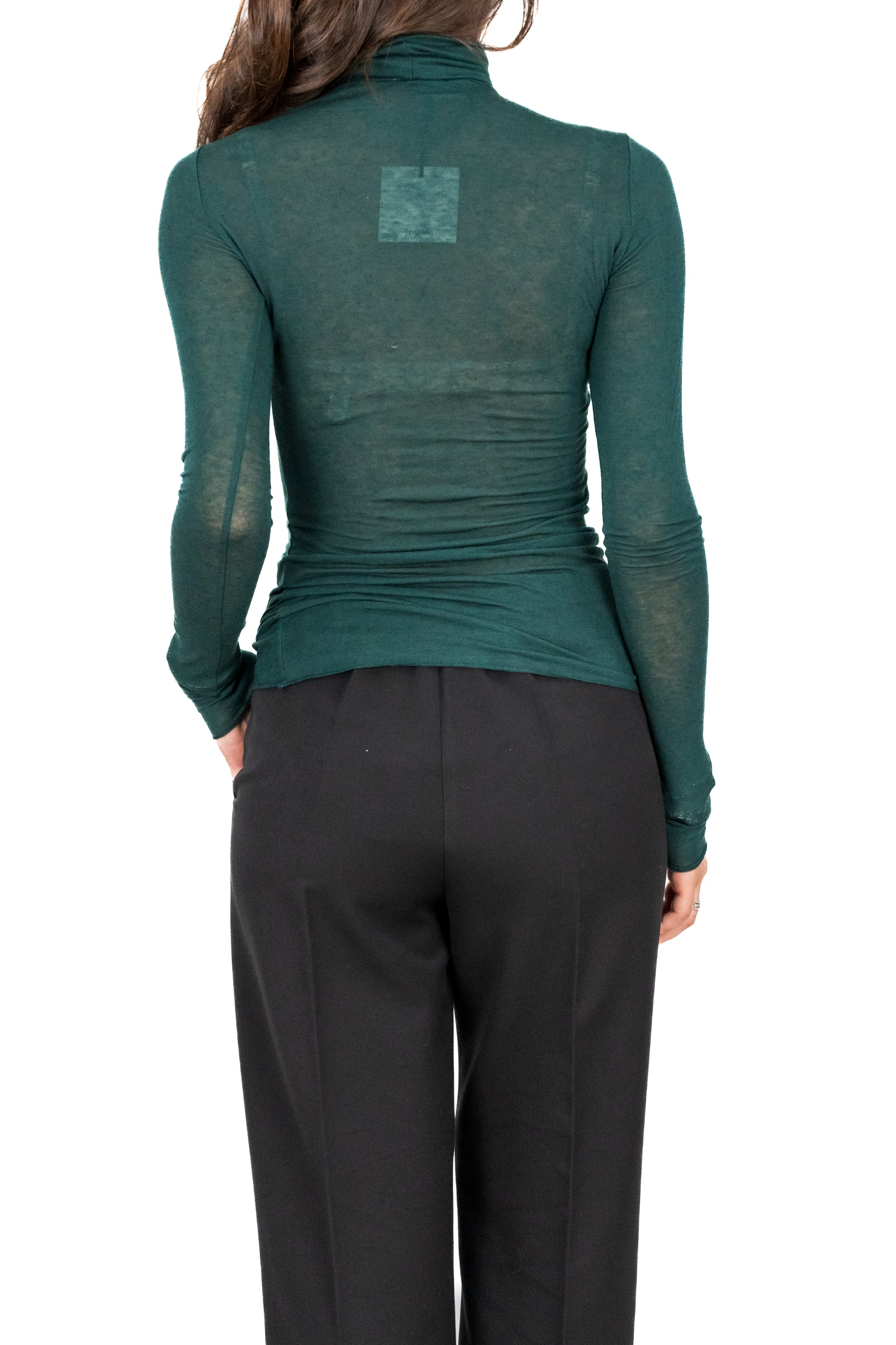 Maglia basic a collo alto in misto cashmere verde.