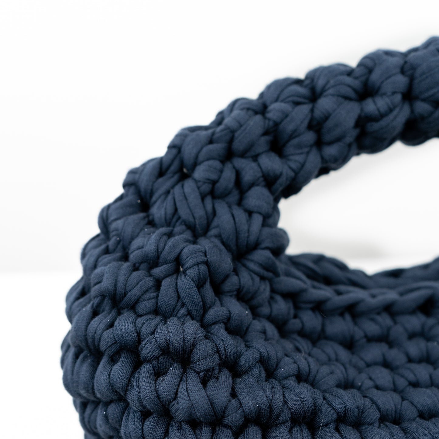 Hobo bag crochet blu