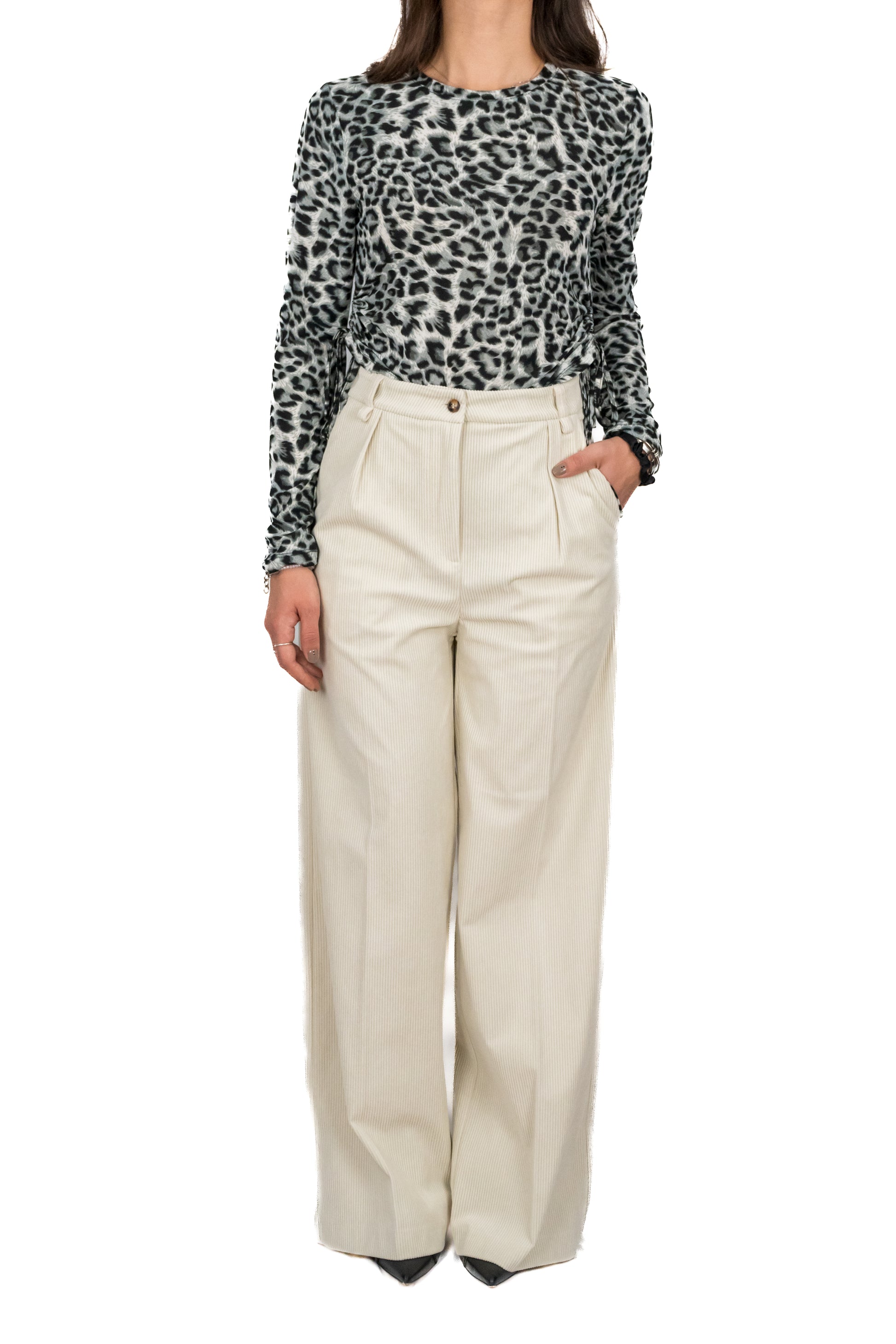 Maglia animalier con coulisse laterali.