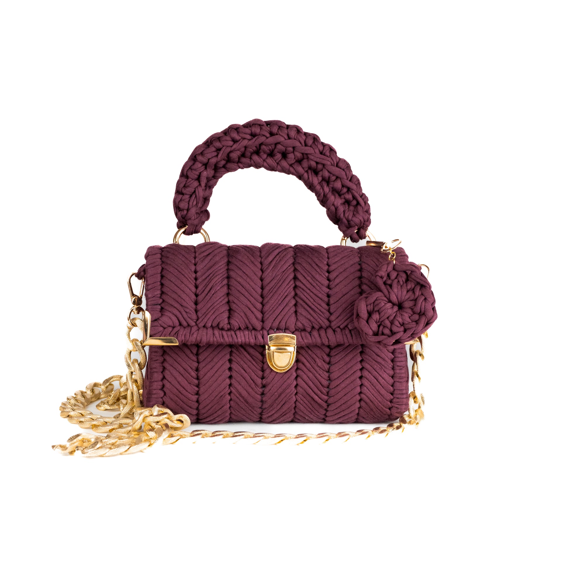 Minibag realizzata interamente a mano all'uncinetto con fettuccia in cotone, portachiavi abbinato in omaggio