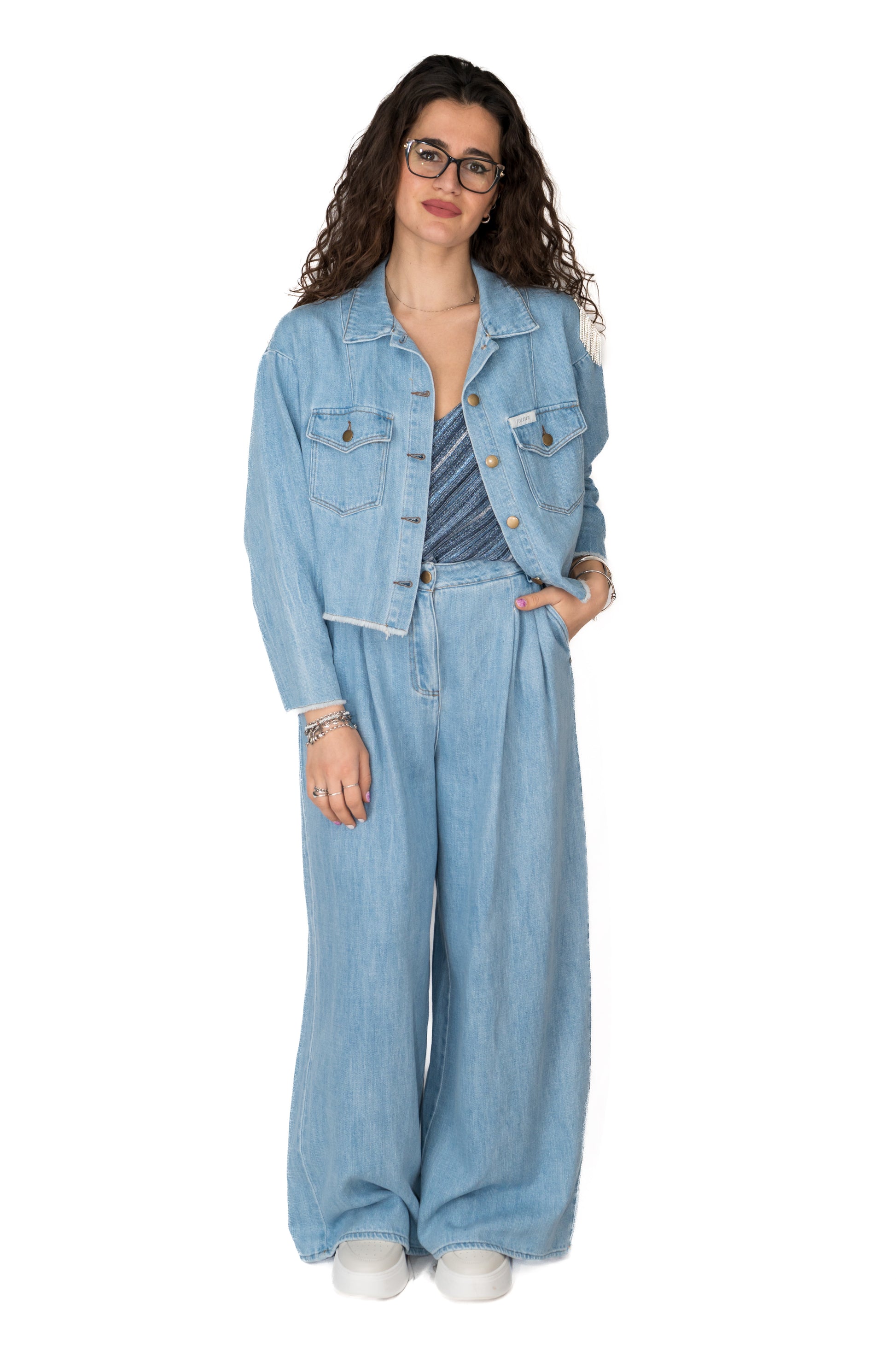 Pantalone denim chiaro con pinces